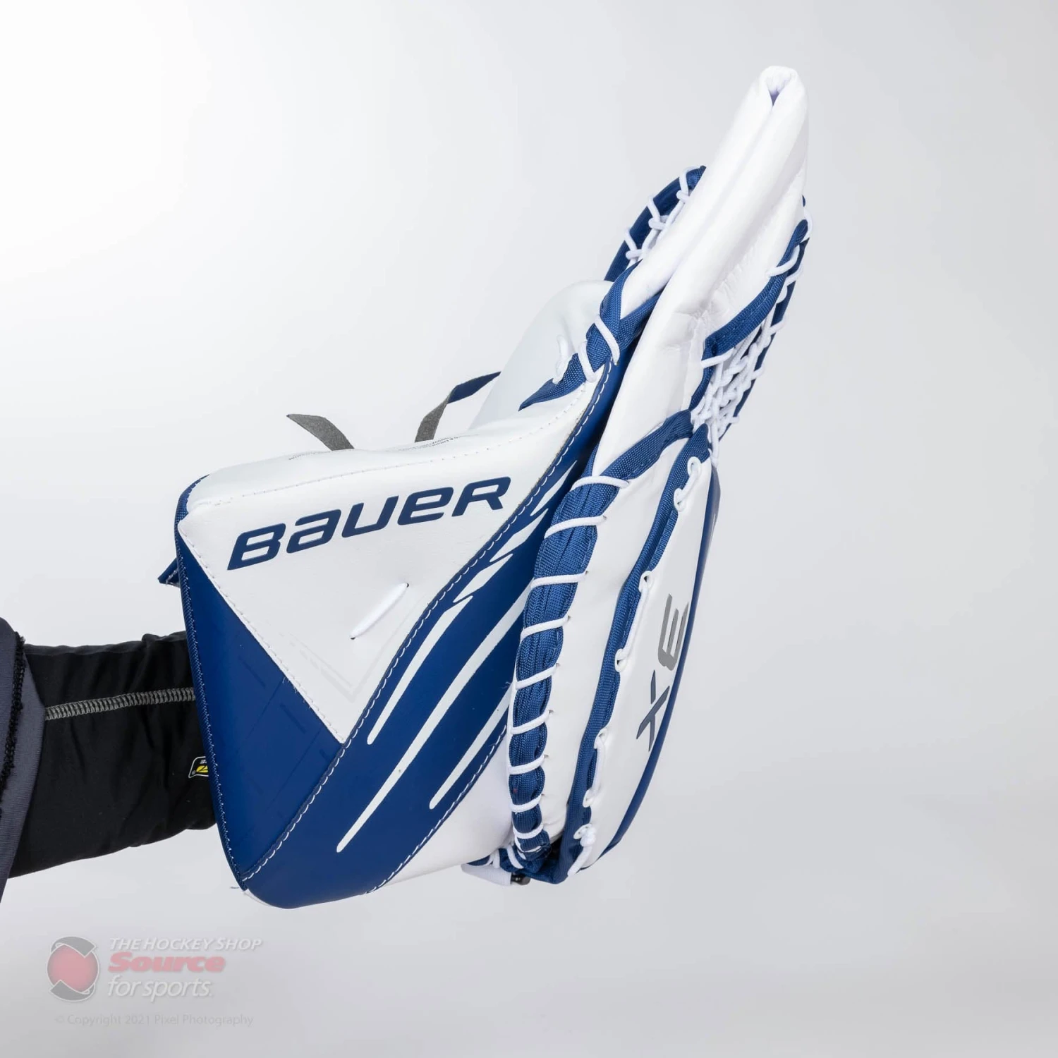 Bauer Vapor 3X Intermediate Goalie Catcher 9 Bauer Vapor 3X Intermediate Goalie Catcher - Image 7