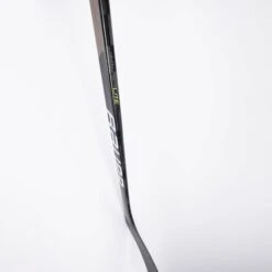 Bauer Vapor HyperLite Junior Hockey Stick - 50 Flex -Hockey Equipment bauer hockey sticks bauer vapor hyperlite junior hockey stick 50 flex 28796991340610