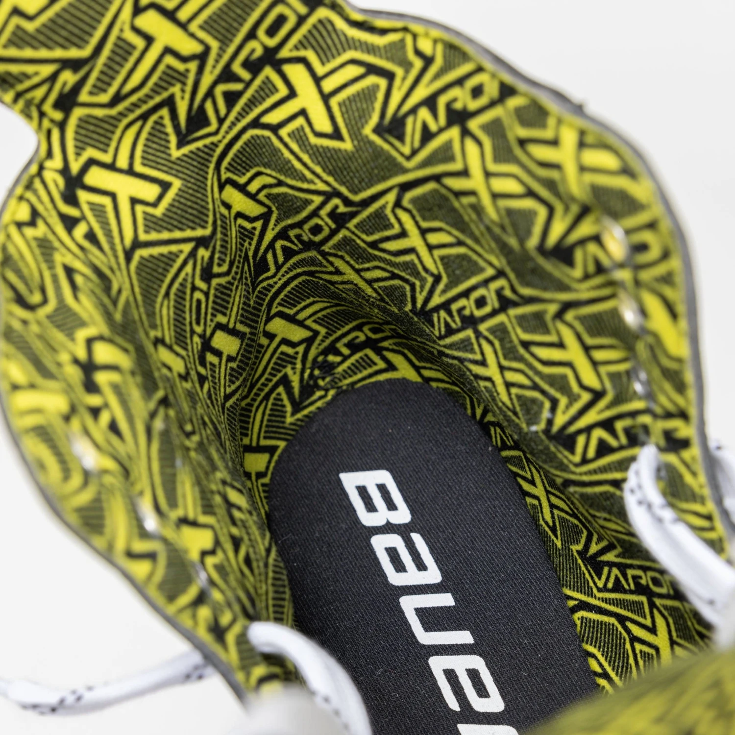 Bauer Vapor X3.5 Intermediate Roller Hockey Skates 18 Bauer Vapor X3.5 Intermediate Roller Hockey Skates - Image 16