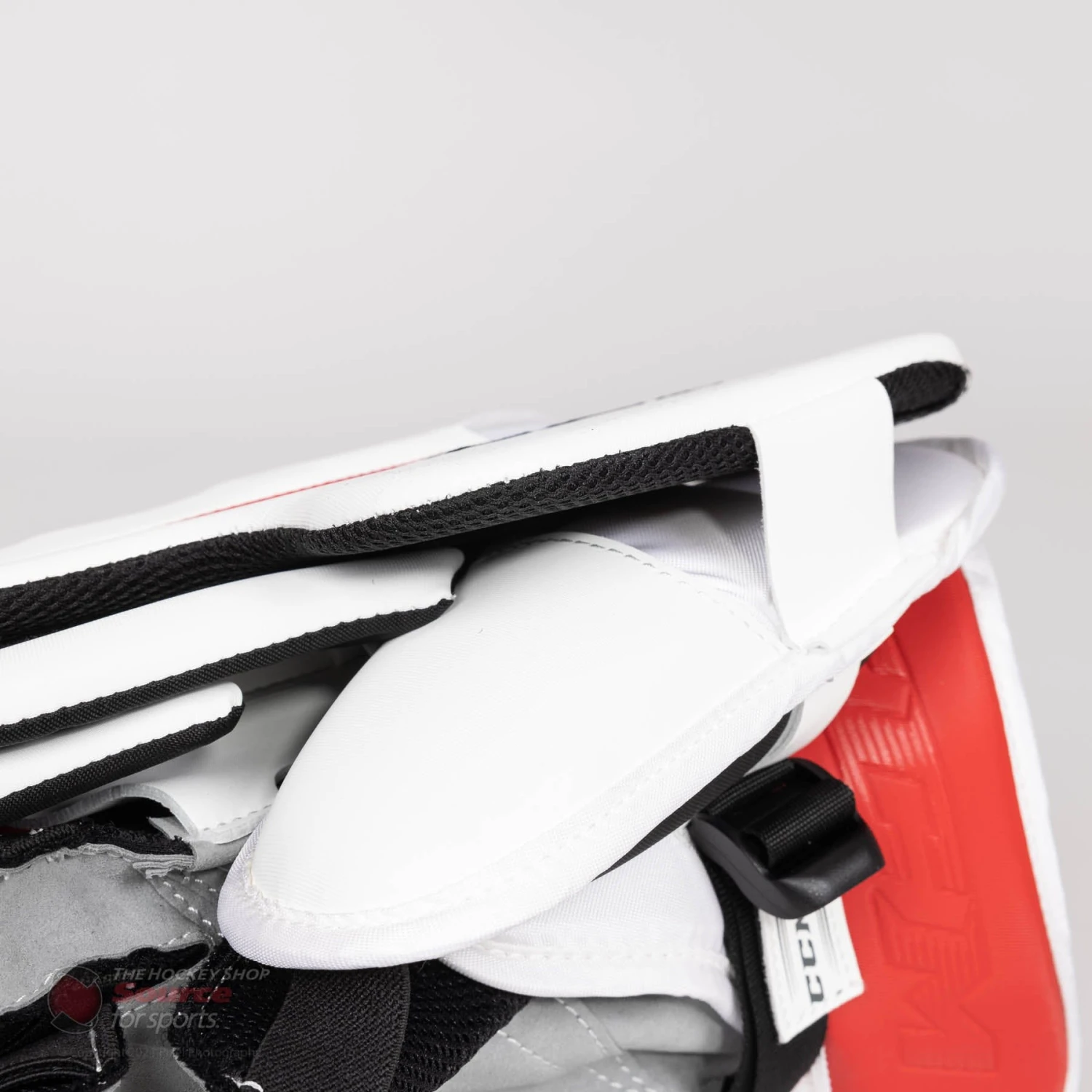 CCM Extreme Flex 5 Senior Goalie Blocker 14 CCM Extreme Flex 5 Senior Goalie Blocker - Image 12