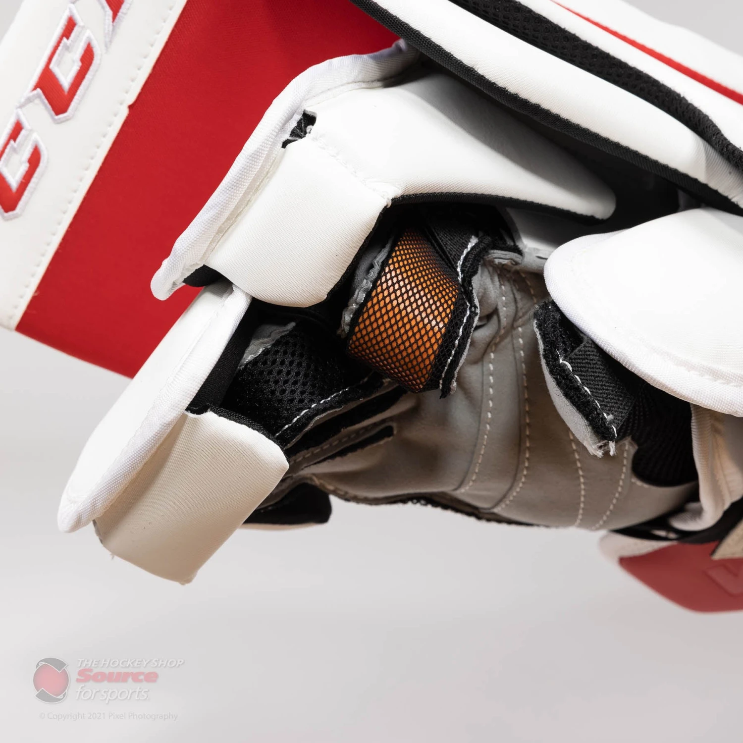CCM Extreme Flex 5 Senior Goalie Blocker 10 CCM Extreme Flex 5 Senior Goalie Blocker - Image 8