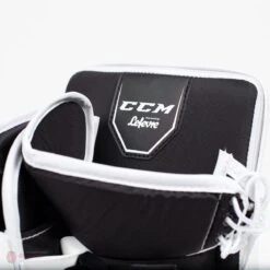 CCM Extreme Flex E4.9 Intermediate Goalie Blocker - Source Exclusive -Hockey Equipment ccm blockers ccm extreme flex e4 9 intermediate goalie blocker source exclusive 5311076991042