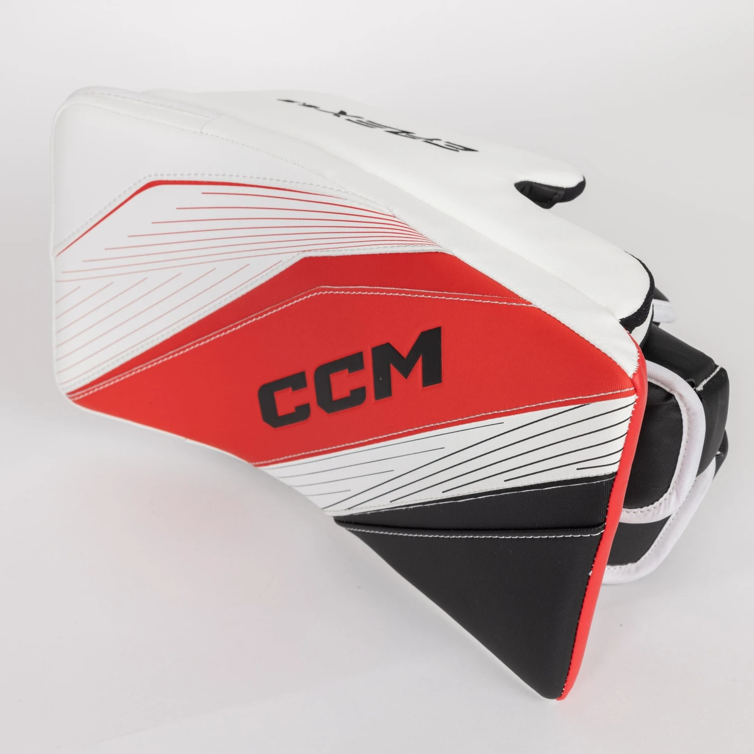 CCM Extreme Flex E6.9 Intermediate Goalie Blocker 4 CCM Extreme Flex E6.9 Intermediate Goalie Blocker - Image 2