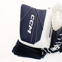 CCM Axis 2.9 Intermediate Goalie Catcher -Hockey Equipment ccm catchers ccm axis 2 9 intermediate goalie catcher 29016456659010