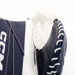 CCM Axis 2.9 Intermediate Goalie Catcher -Hockey Equipment ccm catchers ccm axis 2 9 intermediate goalie catcher 29016456724546