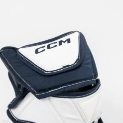 CCM Axis 2.9 Intermediate Goalie Catcher -Hockey Equipment ccm catchers ccm axis 2 9 intermediate goalie catcher 29106115641410