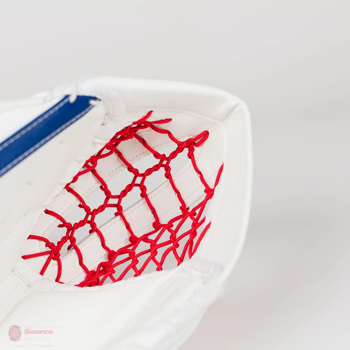 CCM Extreme Flex 4 Pro Senior Goalie Catcher 5 CCM Extreme Flex 4 Pro Senior Goalie Catcher - Image 3