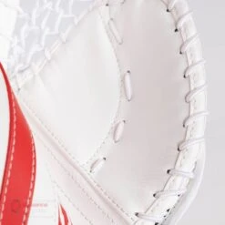 CCM Extreme Flex E5.5 Youth Goalie Catcher -Hockey Equipment ccm catchers ccm extreme flex e5 5 youth goalie catcher 27972558946370