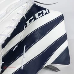 CCM Extreme Flex E5.9 Intermediate Goalie Catcher -Hockey Equipment ccm catchers ccm extreme flex e5 9 intermediate goalie catcher 27988516634690