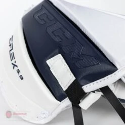 CCM Extreme Flex E5.9 Intermediate Goalie Catcher -Hockey Equipment ccm catchers ccm extreme flex e5 9 intermediate goalie catcher 27988516864066