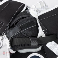 CCM Extreme Flex E5.9 Intermediate Goalie Catcher -Hockey Equipment ccm catchers ccm extreme flex e5 9 intermediate goalie catcher 27988516995138