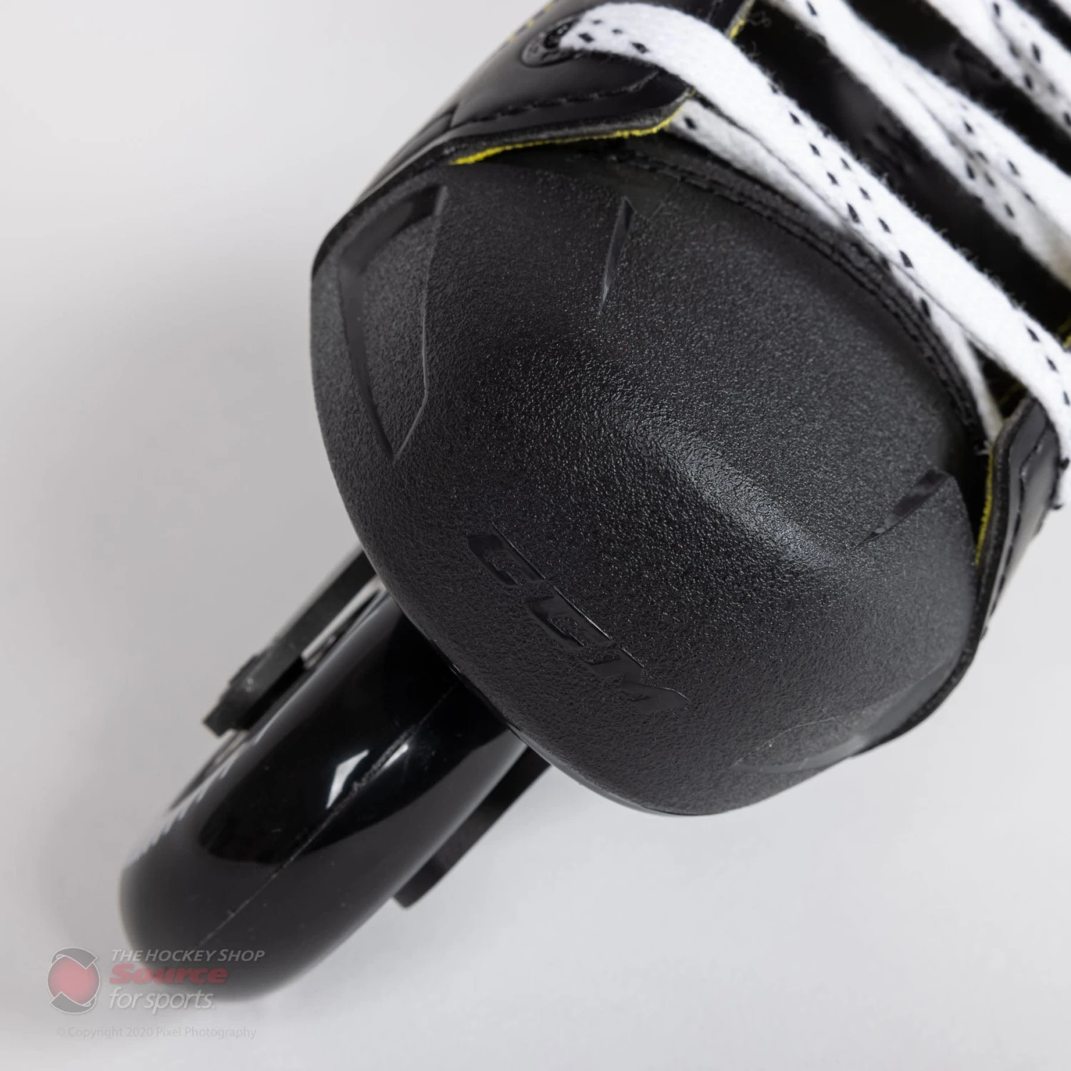 CCM Super Tacks 9350R Youth Roller Hockey Skates 13 CCM Super Tacks 9350R Youth Roller Hockey Skates - Image 11