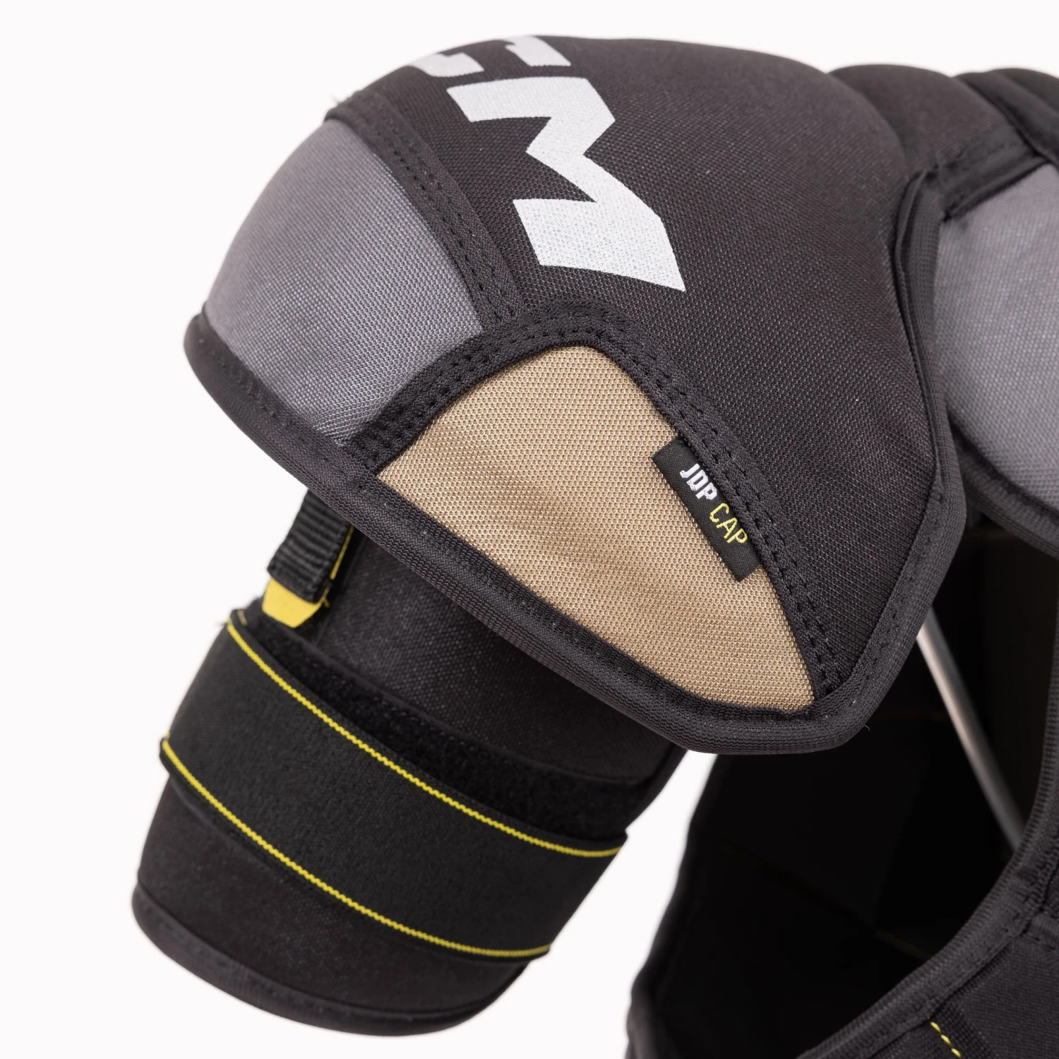 CCM Tacks Vector Plus Senior Hockey Shoulder Pads 4 CCM Tacks Vector Plus Senior Hockey Shoulder Pads - Image 2