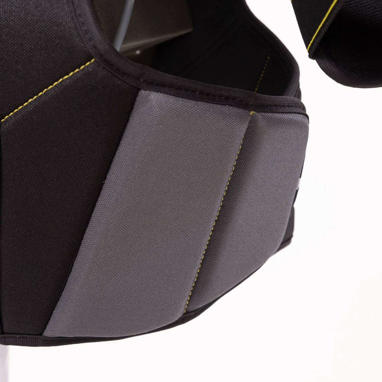 CCM Tacks Vector Plus Senior Hockey Shoulder Pads 8 CCM Tacks Vector Plus Senior Hockey Shoulder Pads - Image 6