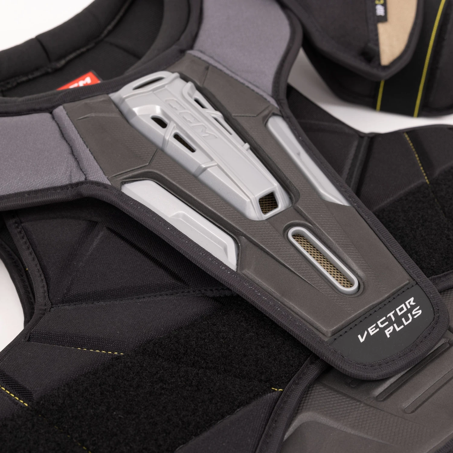 CCM Tacks Vector Plus Senior Hockey Shoulder Pads 9 CCM Tacks Vector Plus Senior Hockey Shoulder Pads - Image 7