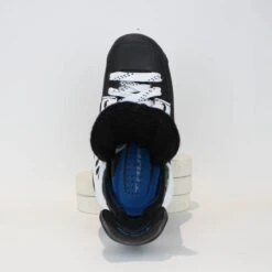 TRUE Player Junior Hockey Skates - Pro Stock - VH Holder - White Side - Size 4 -Hockey Equipment true hockey skates true player junior hockey skates pro stock vh holder white side size 4 4 r standard 15186594070594