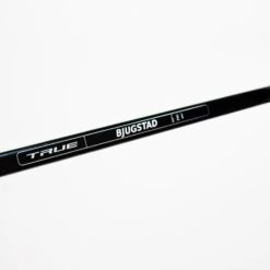 TRUE Catalyst 9X Pro Stock Senior Hockey Stick - Nick Bjugstad -Hockey Equipment true hockey sticks true catalyst 9x pro stock senior hockey stick nick bjugstad tc3 r 95 29926188843074