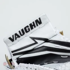 Vaughn Velocity V9 Intermediate Goalie Catcher -Hockey Equipment vaughn catchers vaughn velocity v9 intermediate goalie catcher 14508996427842