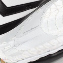 Vaughn Ventus SLR2-ST Pro Carbon Senior Goalie Catcher -Hockey Equipment vaughn catchers vaughn ventus slr2 st pro carbon senior goalie catcher 5670462881858