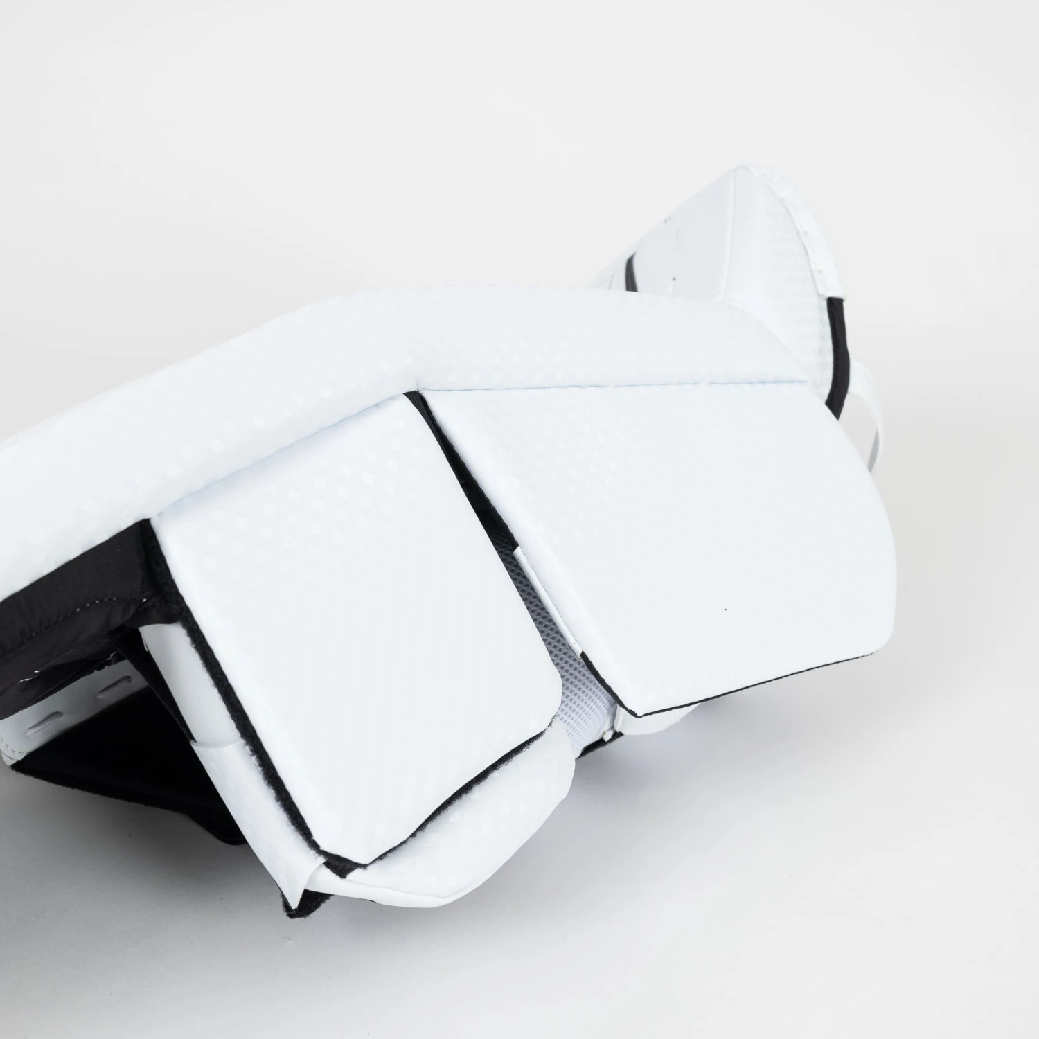 Vaughn Ventus SLR3 Junior Goalie Leg Pads 9 Vaughn Ventus SLR3 Junior Goalie Leg Pads - Image 7