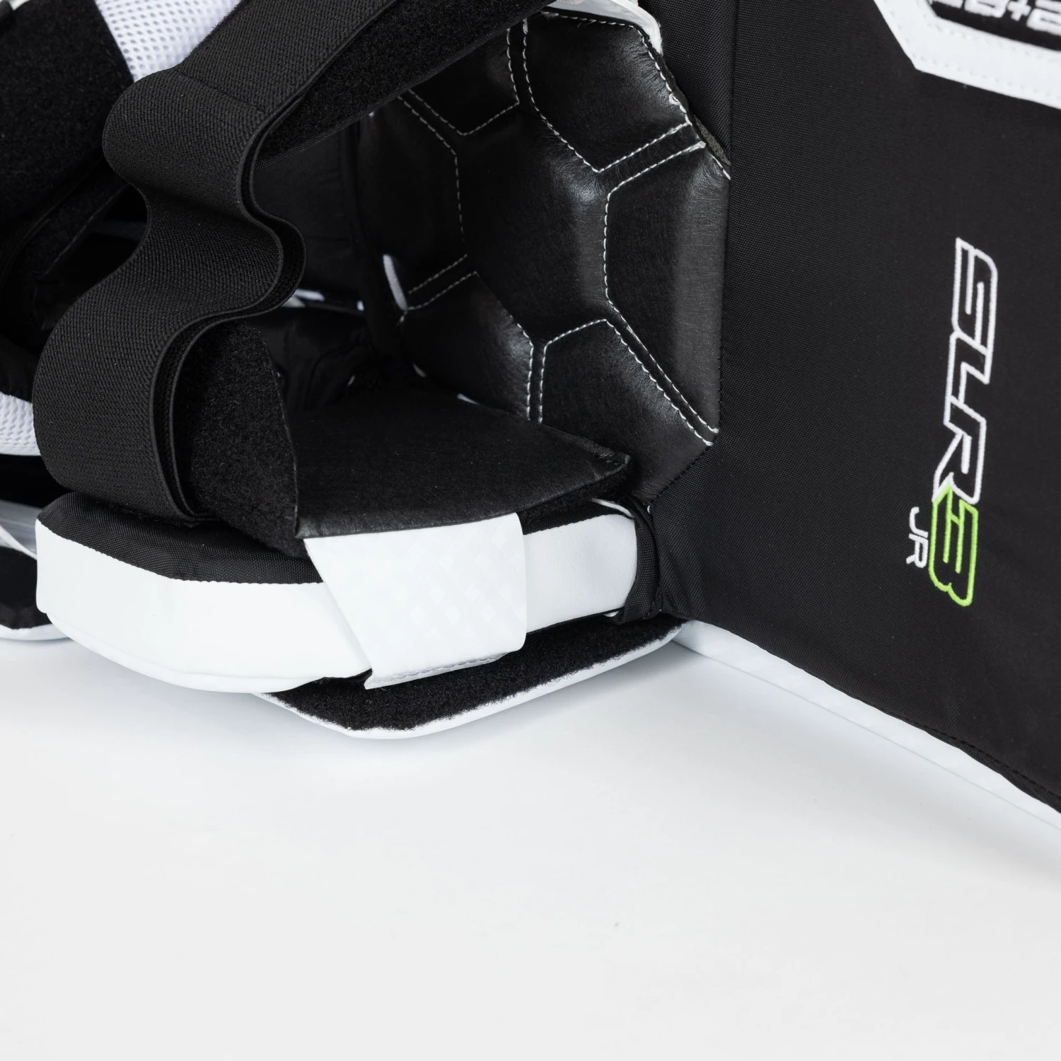 Vaughn Ventus SLR3 Junior Goalie Leg Pads 11 Vaughn Ventus SLR3 Junior Goalie Leg Pads - Image 9